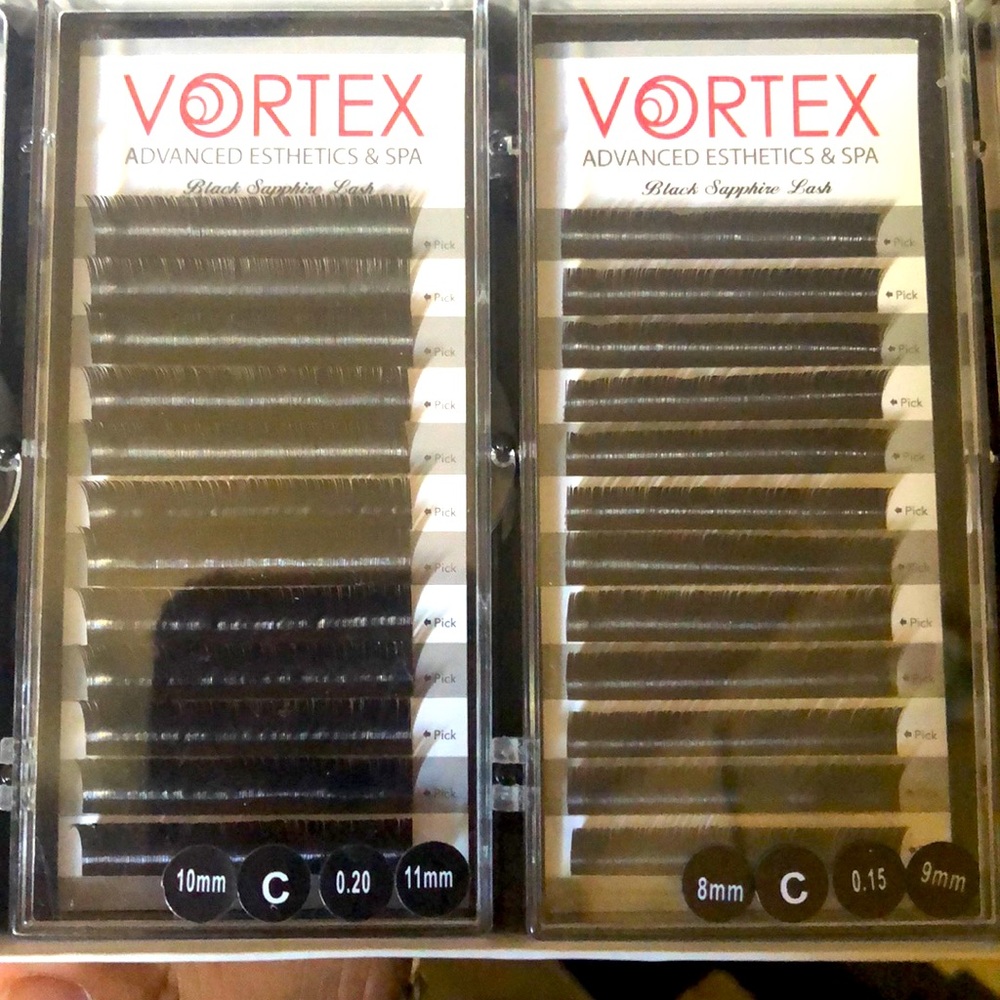 Individual lashes all sizes from 8cc up to 20cc
